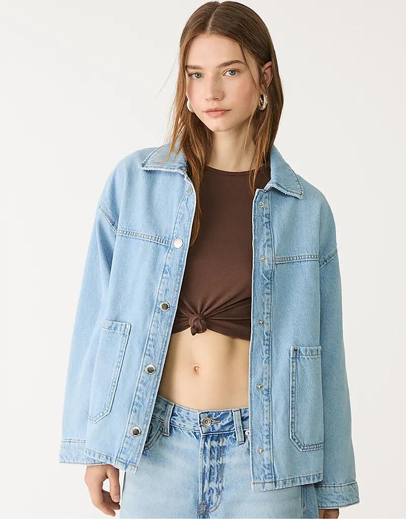 Джинсовая куртка Stradivarius с карманами светло-голубого цвета
Джинсовая куртка Stradivarius с карманами светло-голубого цвета