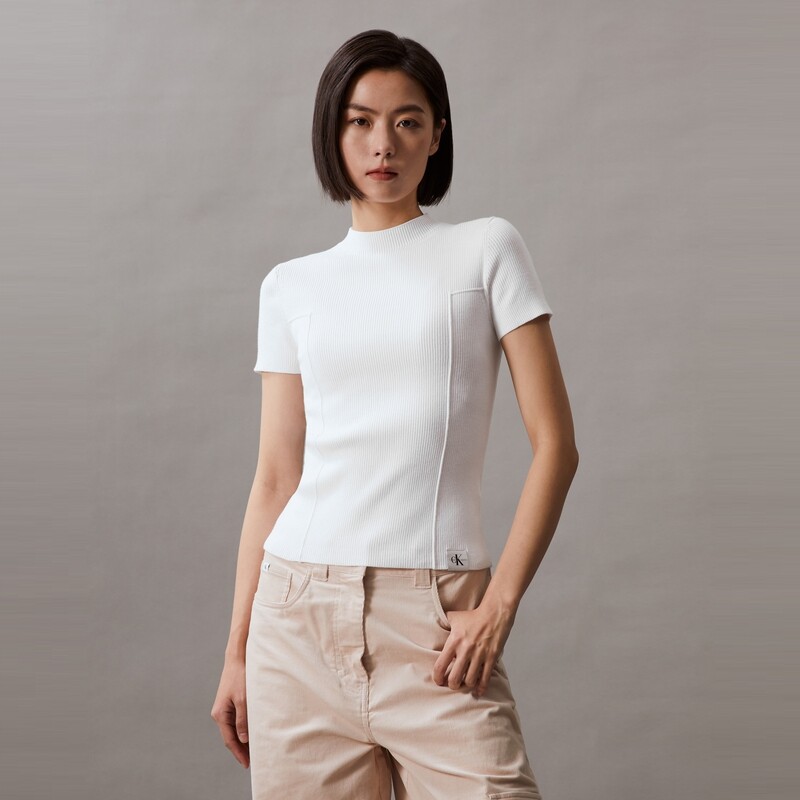 Свитер женский Calvin Klein Jeans с короткими рукавами, белый
Свитер женский Calvin Klein Jeans с короткими рукавами, белый