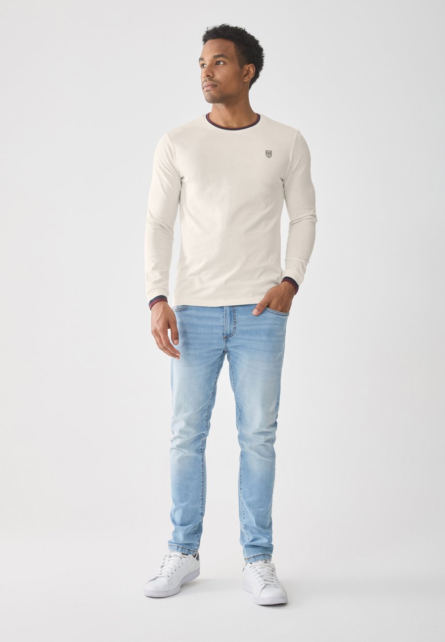 Топ Pier One 2 PACK, Black/White/Black
Топ Pier One 2 PACK, Black/White/Black