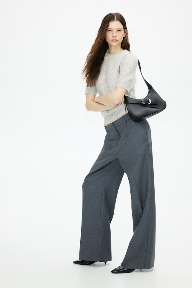 Свитер из мохеровой смеси H&M, серый
Свитер из мохеровой смеси H&M, серый