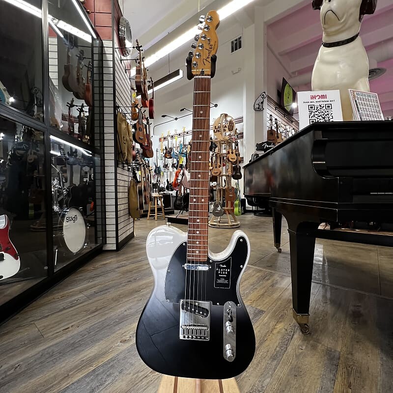 Электрогитара Fender Player Plus Telecaster, Pau Ferro Fingerboard, Silver Smoke
Электрогитара Fender Player Plus Telecaster, Pau Ferro Fingerboard, Silver Smoke