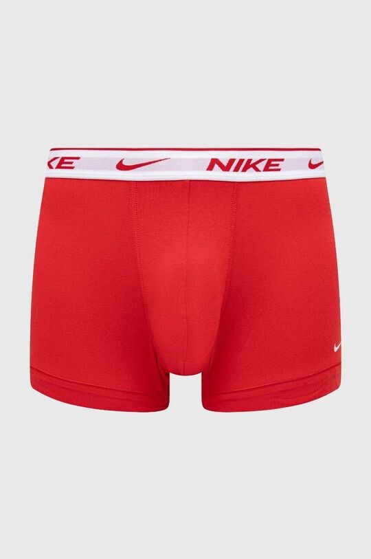 Комплект из трех боксеров Nike, красный
Комплект из трех боксеров Nike, красный