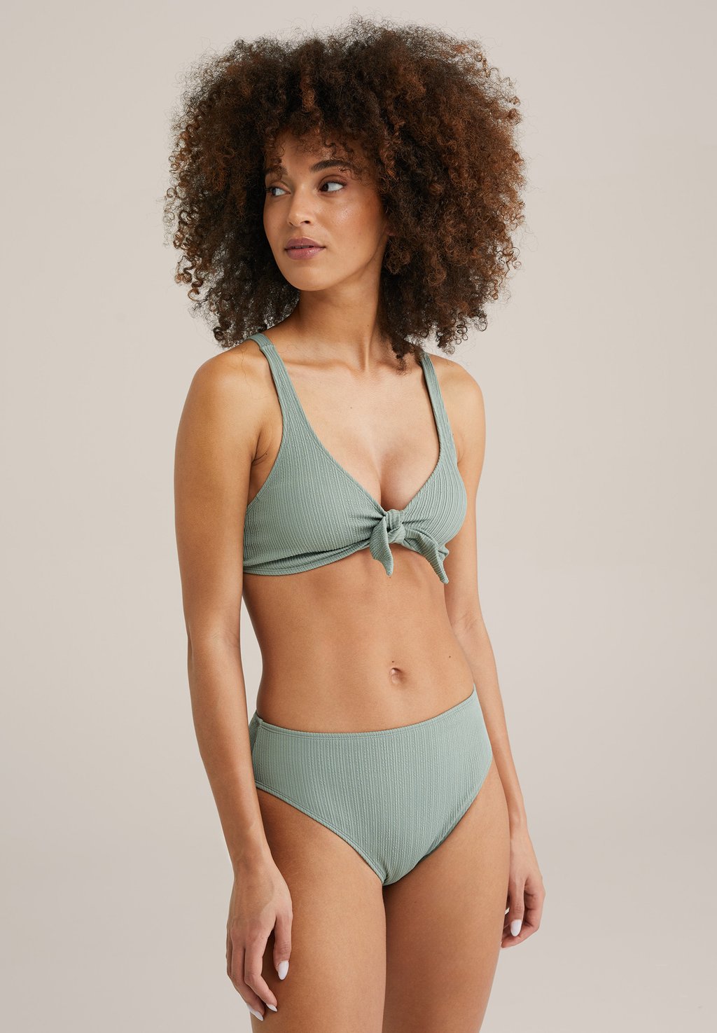 Плавки WE Fashion, светло-зеленый
Плавки WE Fashion, светло-зеленый