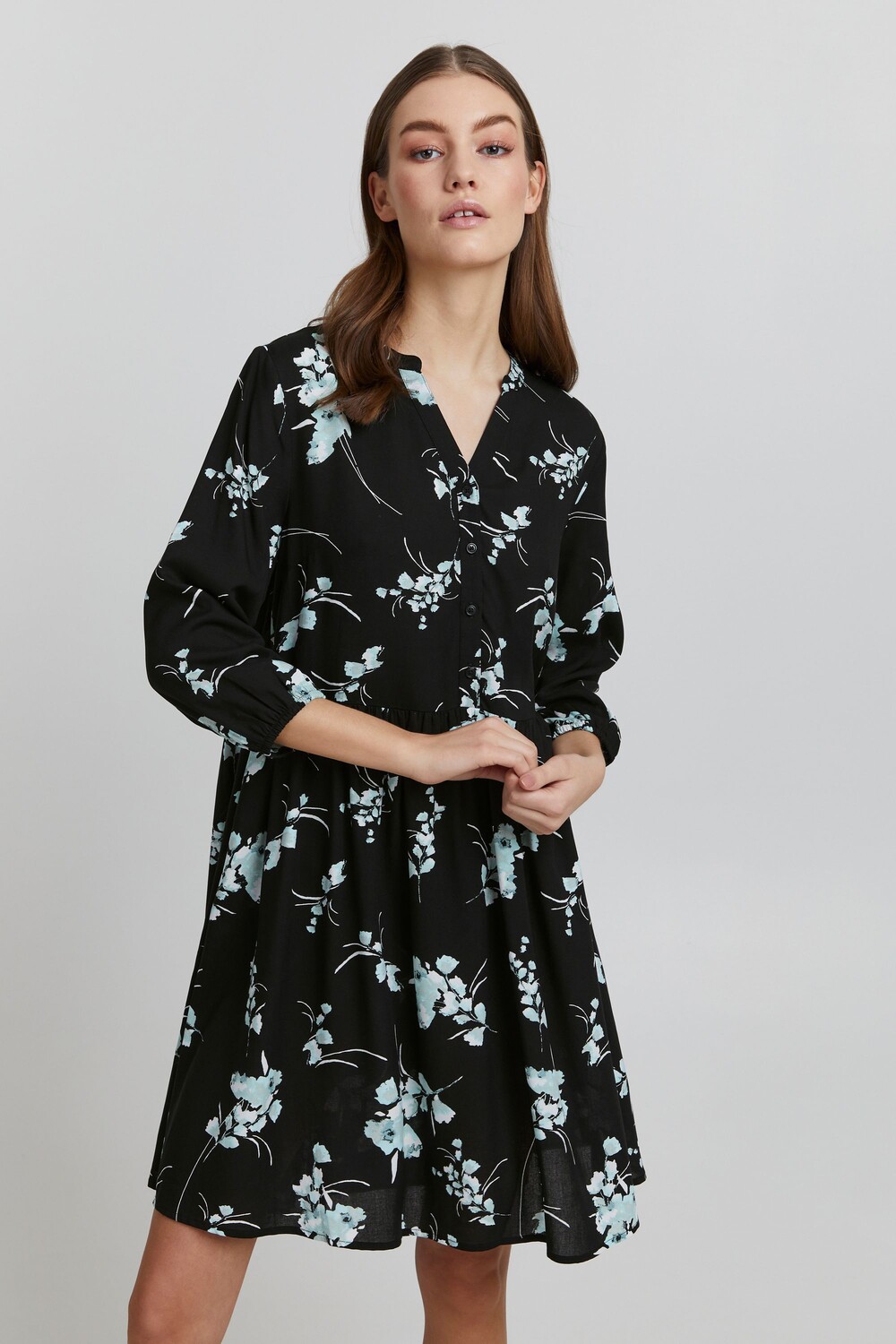 Платье Oxmo Jersey, черный
Платье Oxmo Jersey, черный