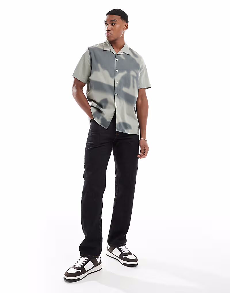 Рубашка с короткими рукавами и принтом теней PS Paul Smith зеленого цвета
Рубашка с короткими рукавами и принтом теней PS Paul Smith зеленого цвета