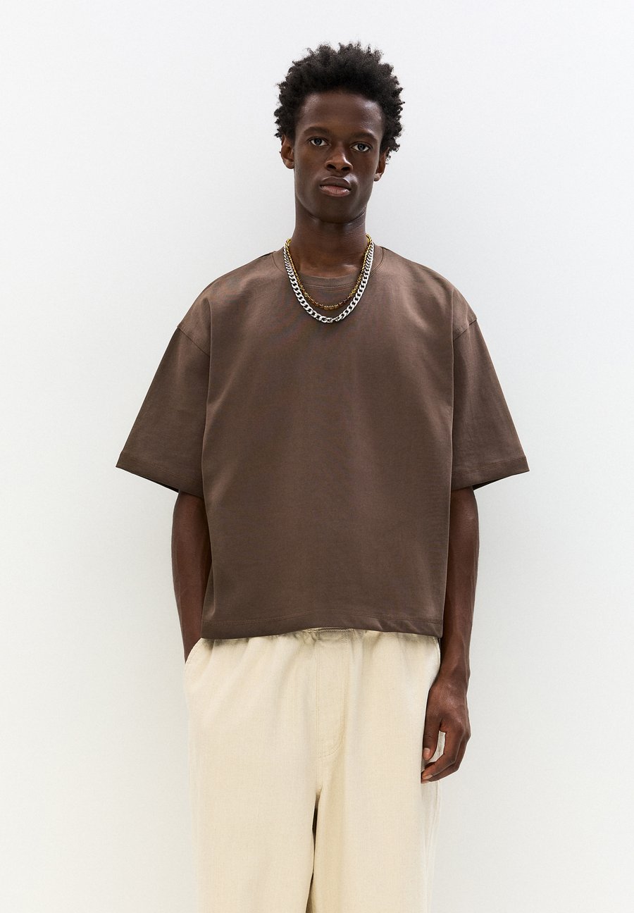 Футболка PULL&BEAR CROPPED, Dark Brown
Футболка PULL&BEAR CROPPED, Dark Brown