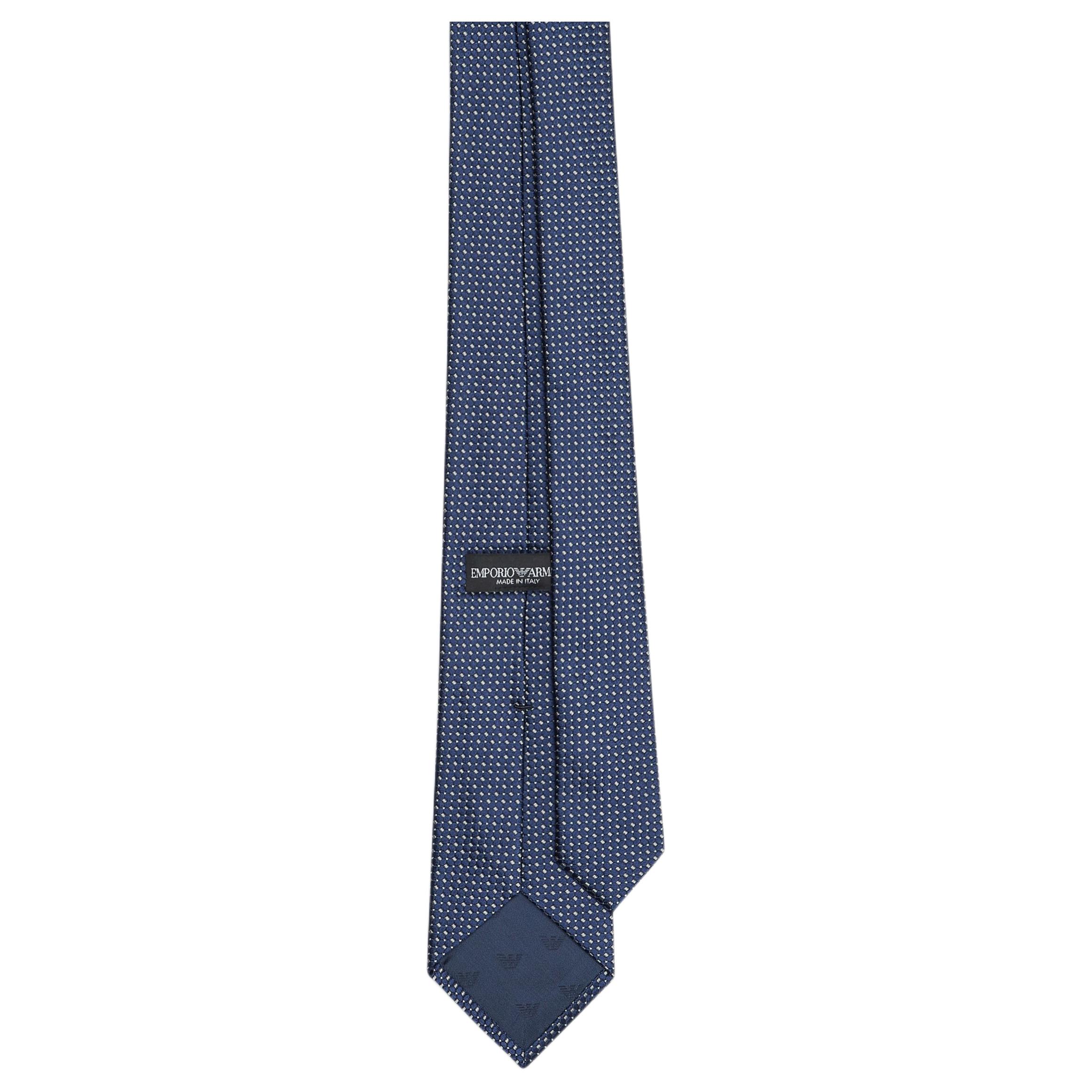 Emporio Armani Галстук мужской из шелка, тутового шелка и вискозы, синий
Emporio Armani Галстук мужской из шелка, тутового шелка и вискозы, синий