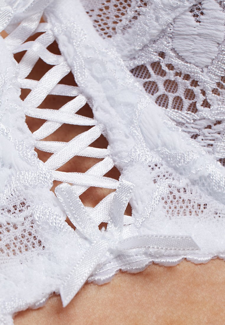 Бюстгальтер на косточках ARUM SOUTIEN GORGE CLASSIQUE ARMATURES Sans Complexe, белый
Бюстгальтер на косточках ARUM SOUTIEN GORGE CLASSIQUE ARMATURES Sans Complexe, белый