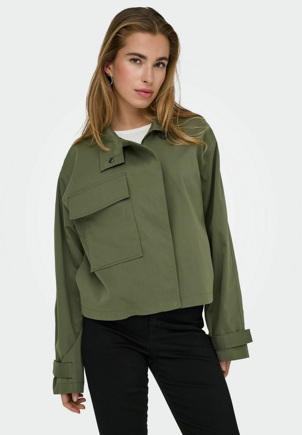 Летняя куртка ONLORCHID ONLY, хаки
Летняя куртка ONLORCHID ONLY, хаки