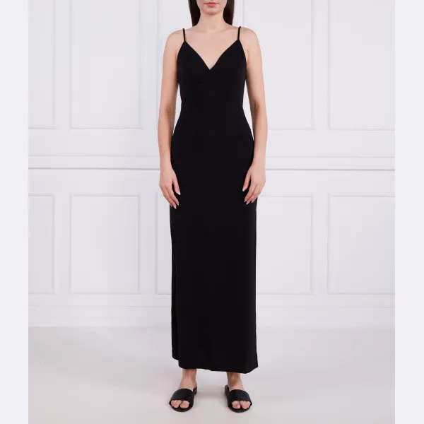 Платье Guess, черный
Платье Guess, черный