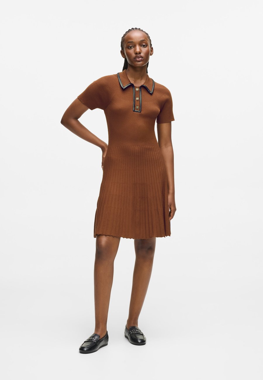 Платье KARL LAGERFELD CONTRAST DETAIL, Friar Brown/Brown
Платье KARL LAGERFELD CONTRAST DETAIL, Friar Brown/Brown