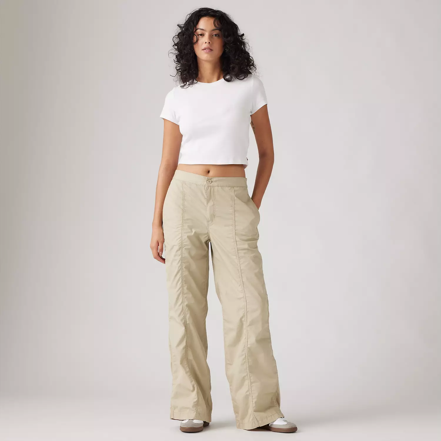 Женские брюки-парашюты мешковатые Levi's, цвет White Pepper - Tan 
Женские брюки-парашюты мешковатые Levi's, цвет White Pepper - Tan