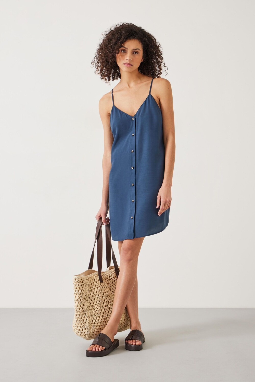 Пляжное мини-платье Madden на бретелях Hush, синий
Пляжное мини-платье Madden на бретелях Hush, синий