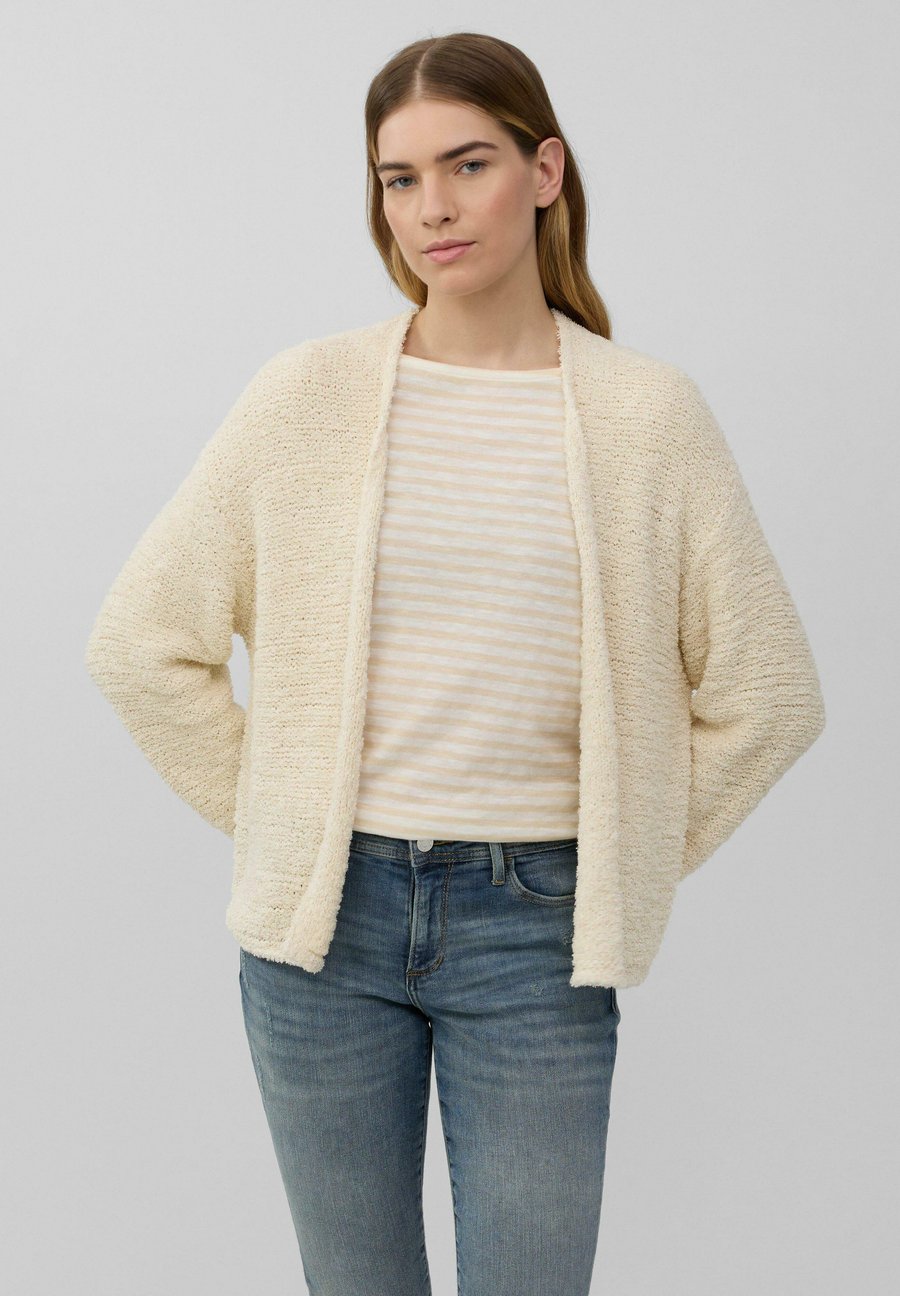 Кардиган s.Oliver IM RELAXED FIT, Champagner/Beige
Кардиган s.Oliver IM RELAXED FIT, Champagner/Beige