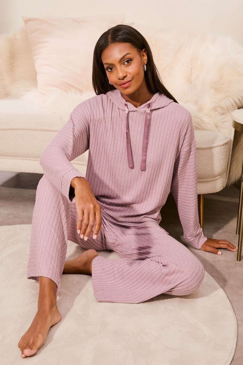 Супермягкая толстовка с капюшоном для отдыха Lipsy, фиолетовый
Супермягкая толстовка с капюшоном для отдыха Lipsy, фиолетовый