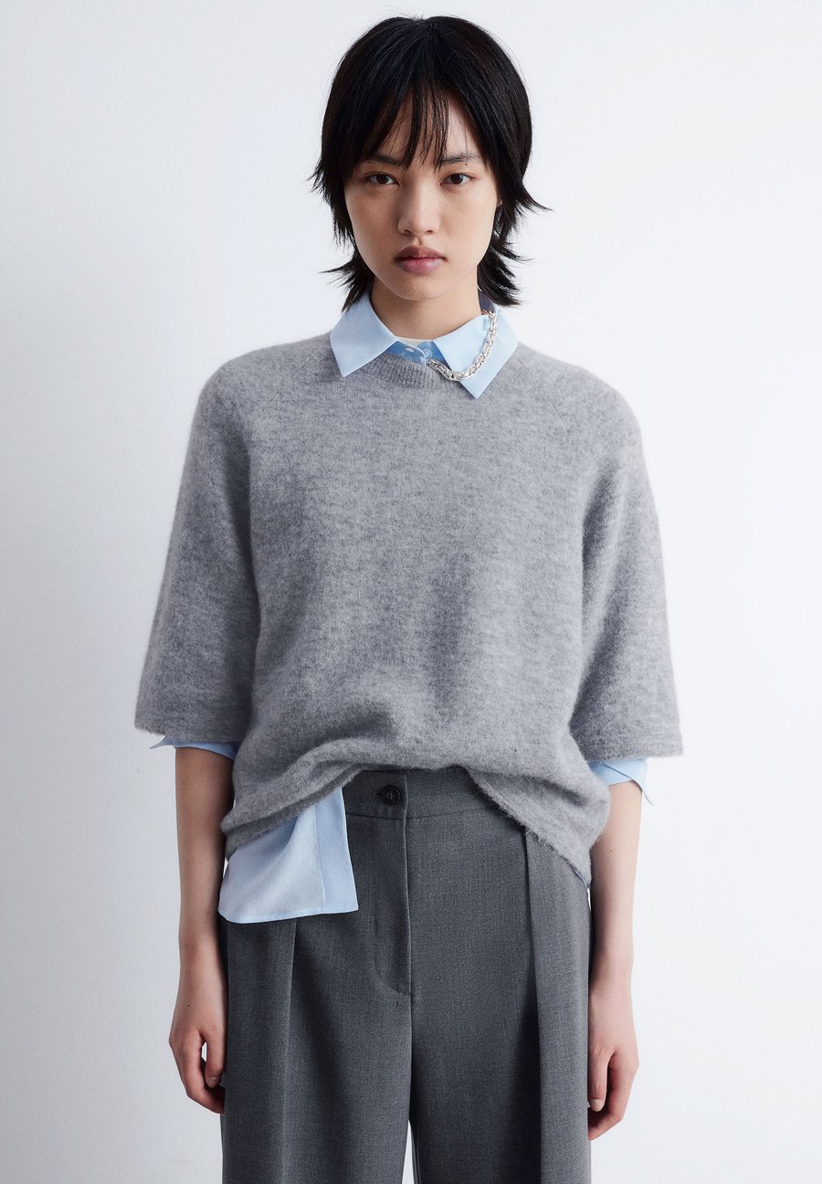 Джемпер & other stories Jumper, Grey
Джемпер & other stories Jumper, Grey