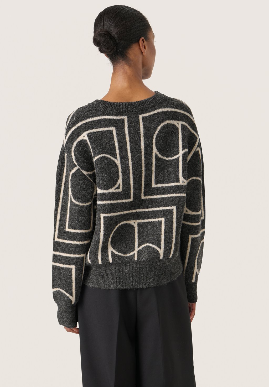 Джемпер Soaked in Luxury, черный
Джемпер Soaked in Luxury, черный