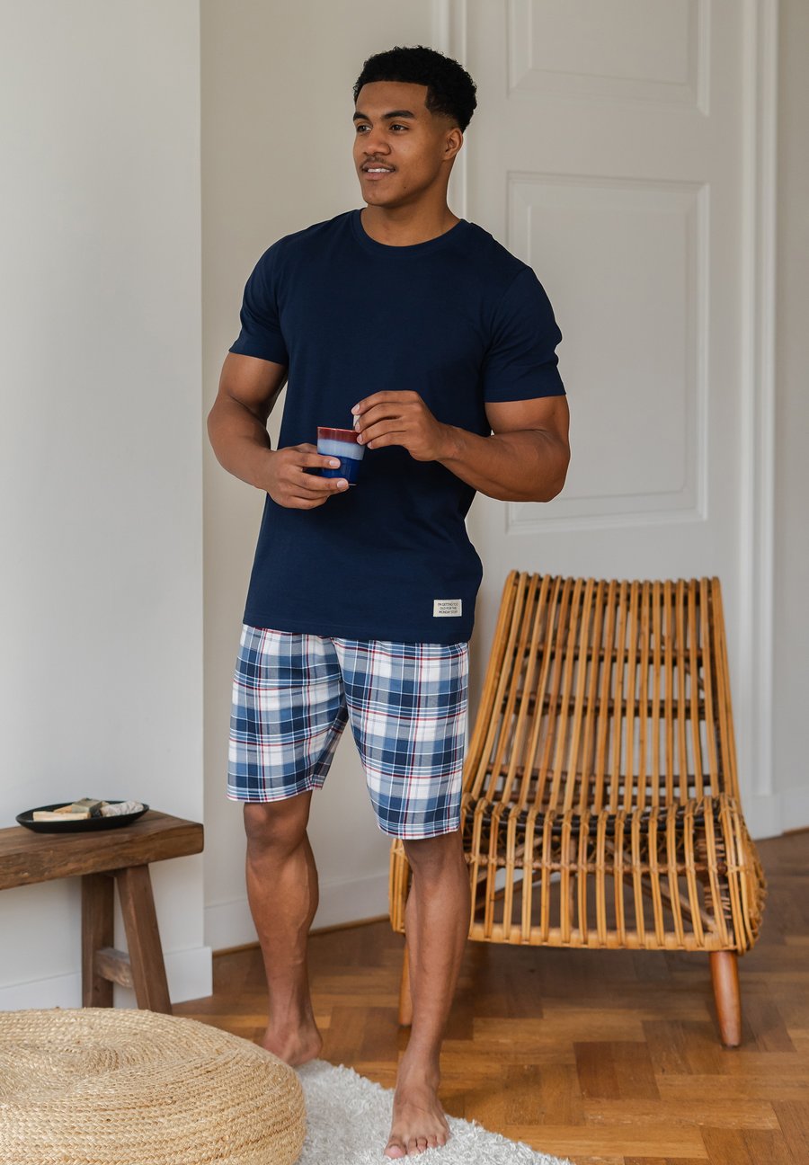 Пижамные брюки Phil & Co. Berlin 2-PACK , Kariert Marine/Dark Blue
Пижамные брюки Phil & Co. Berlin 2-PACK , Kariert Marine/Dark Blue