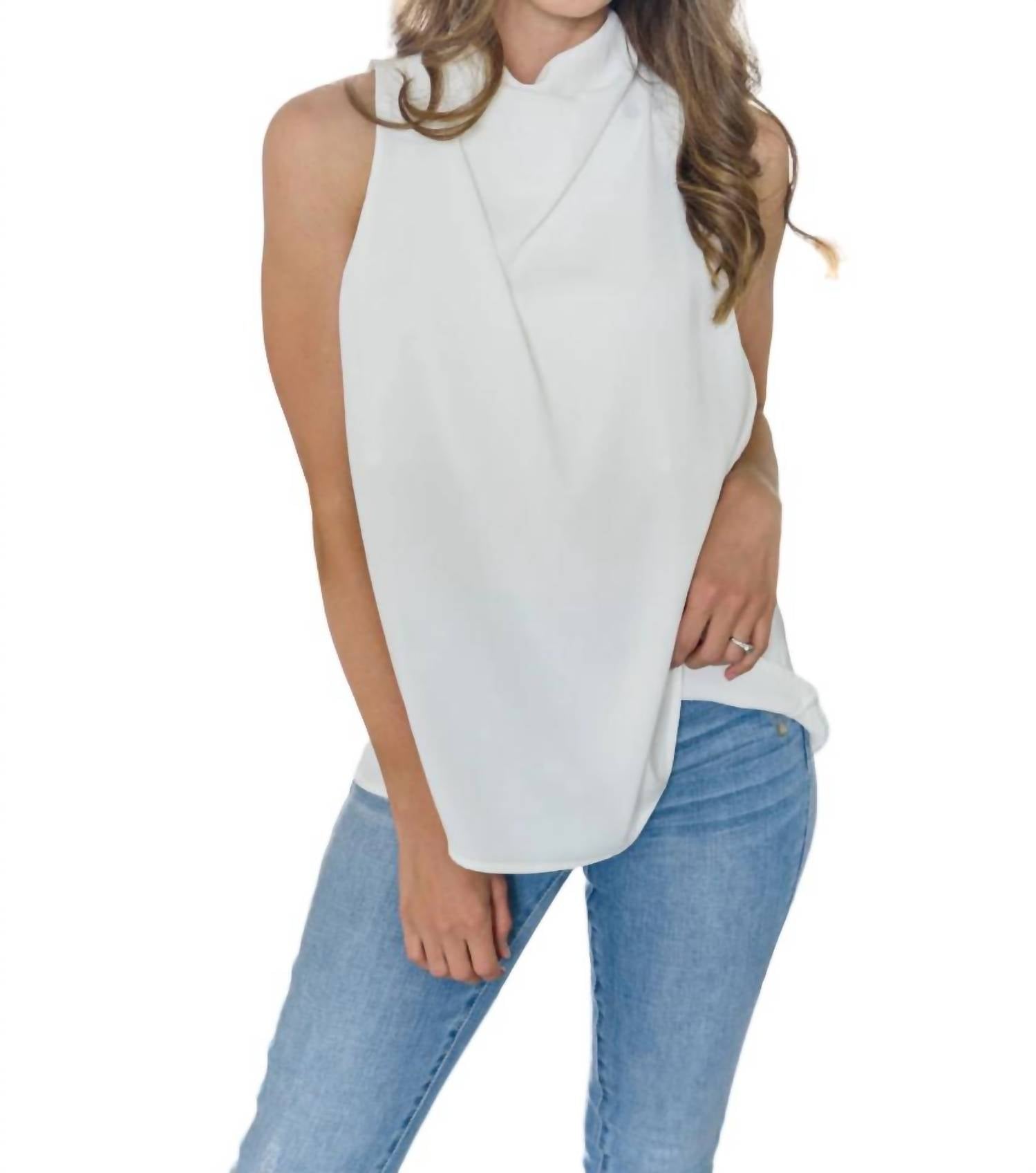 Топ Meet Me At My Place белого цвета entro
Топ Meet Me At My Place белого цвета entro