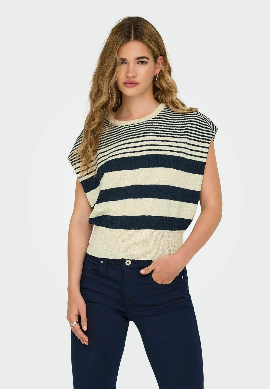 Базовая футболка ONLMIA ONLY, серый
Базовая футболка ONLMIA ONLY, серый