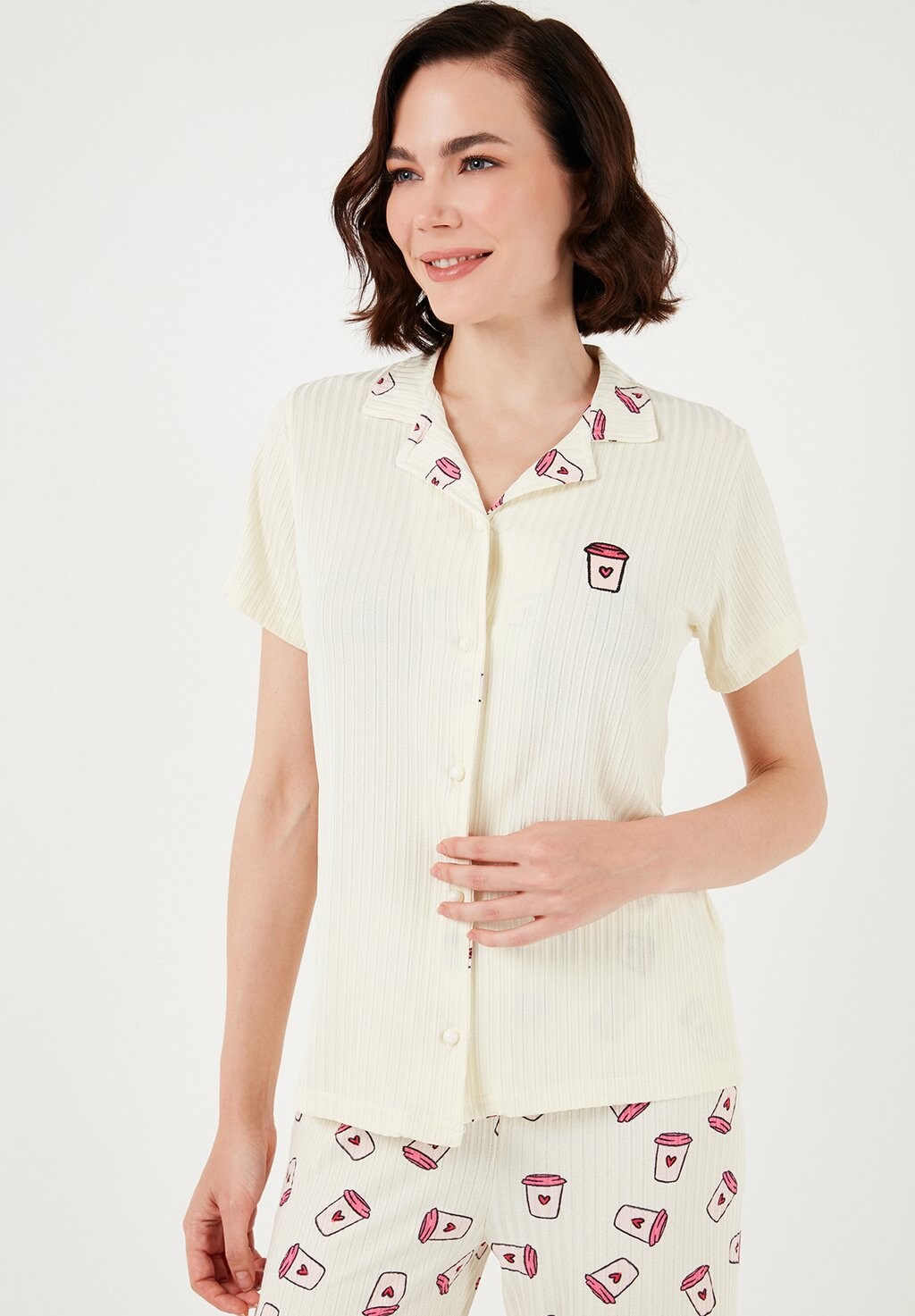 Пижамный комплект REGULAR FIT SET LELA, бежевый
Пижамный комплект REGULAR FIT SET LELA, бежевый