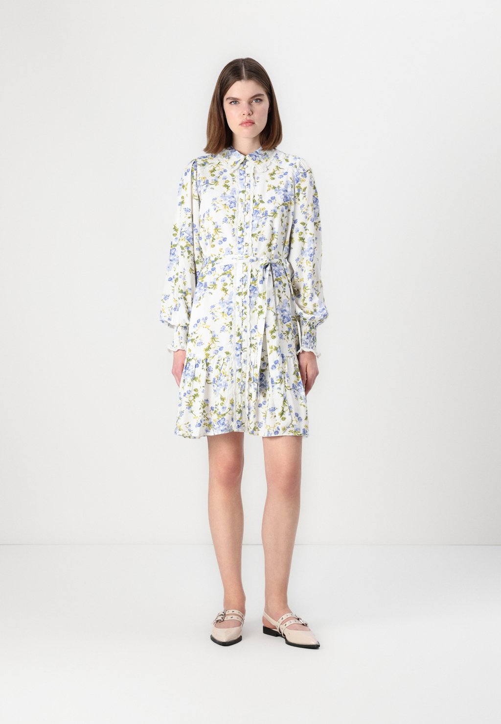 Платье-рубашка YASTILERA YAS, белый
Платье-рубашка YASTILERA YAS, белый