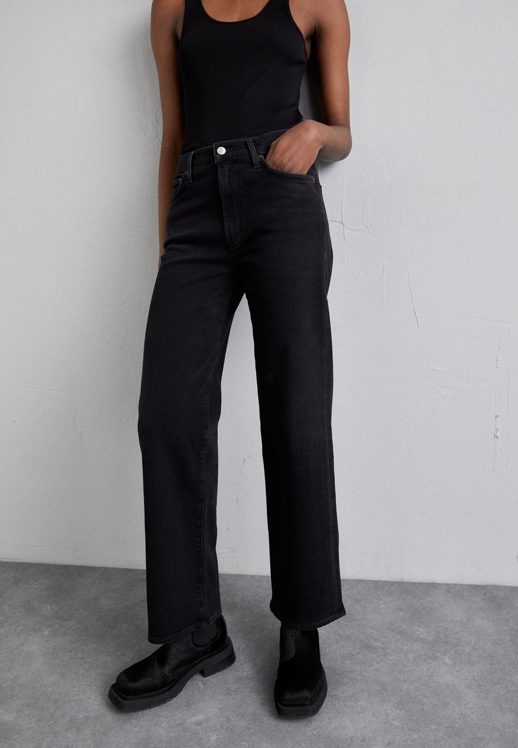 Джинсы свободного кроя HARPER Agolde, цвет Hush
Джинсы свободного кроя HARPER Agolde, цвет Hush