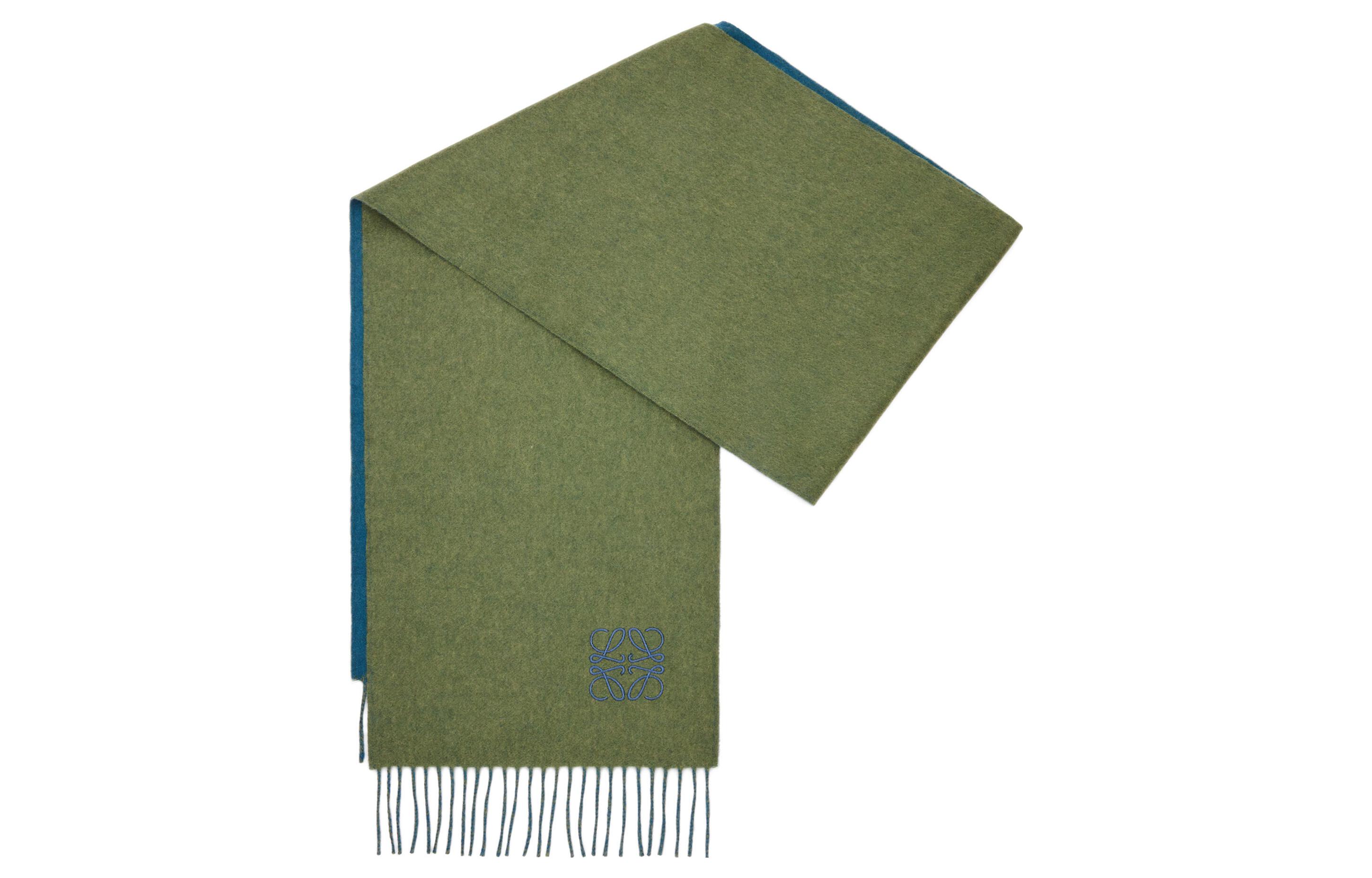 Вязаный шарф Women's LOEWE, зеленый/синий
Вязаный шарф Women's LOEWE, зеленый/синий