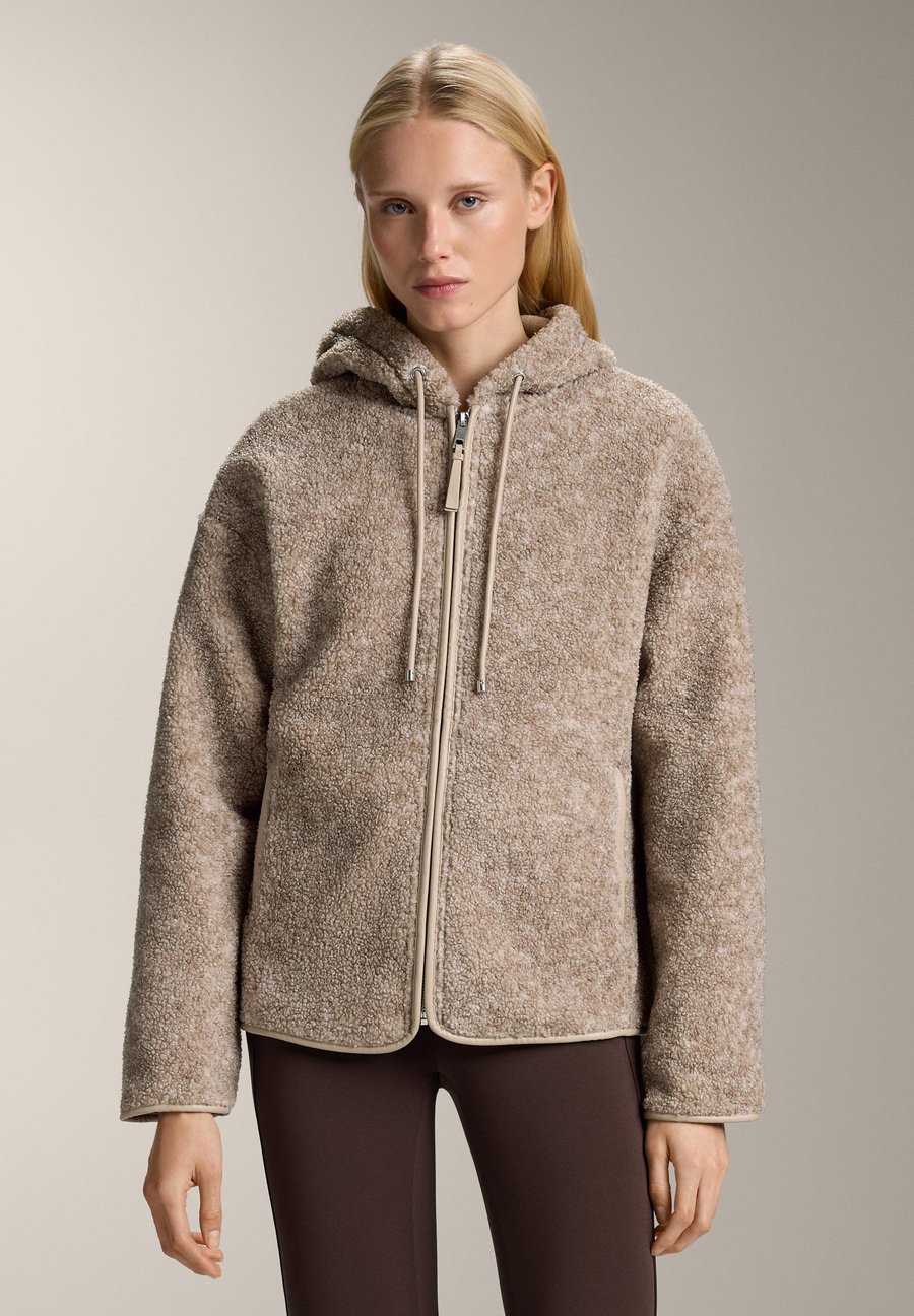 Флисовая куртка OYSHO FAUX-SHEARLING HOODED, Light Brown
Флисовая куртка OYSHO FAUX-SHEARLING HOODED, Light Brown