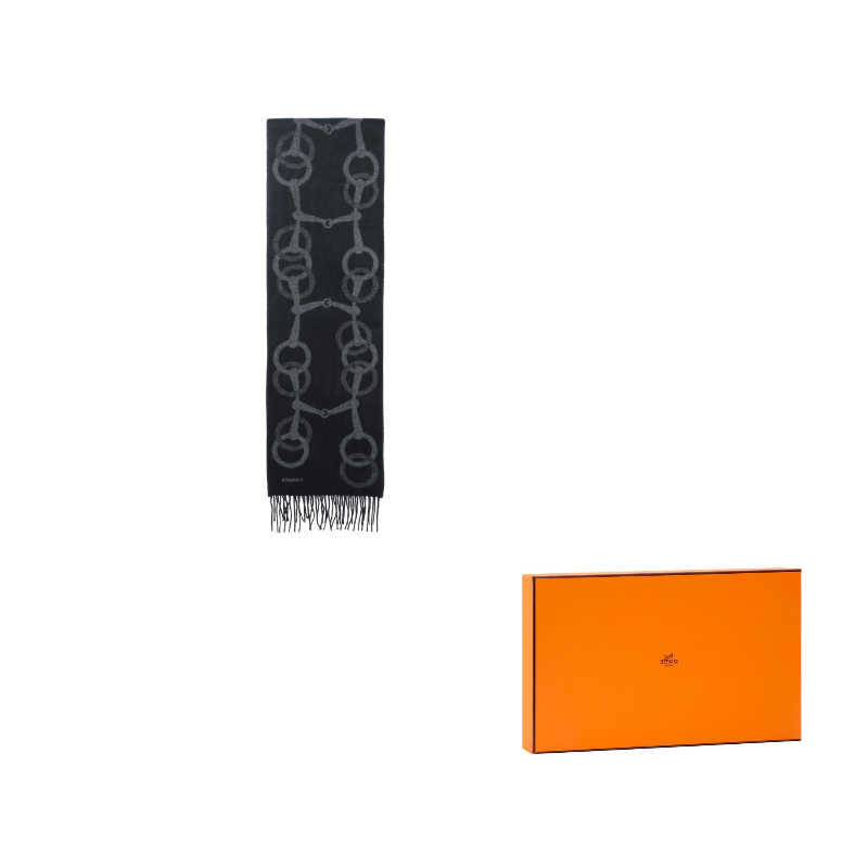 HERMES Кашемировый вязаный шарф мужской черно-серый
HERMES Кашемировый вязаный шарф мужской черно-серый