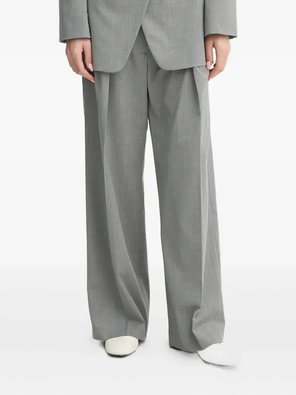 Брюки со складками спереди Day Birger Et Mikkelsen, серый
Брюки со складками спереди Day Birger Et Mikkelsen, серый