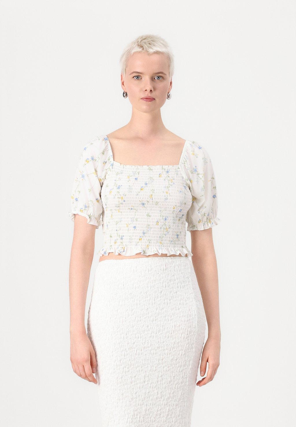 Топ PCEMANUELLE Pieces, кремовый 
Топ PCEMANUELLE Pieces, кремовый