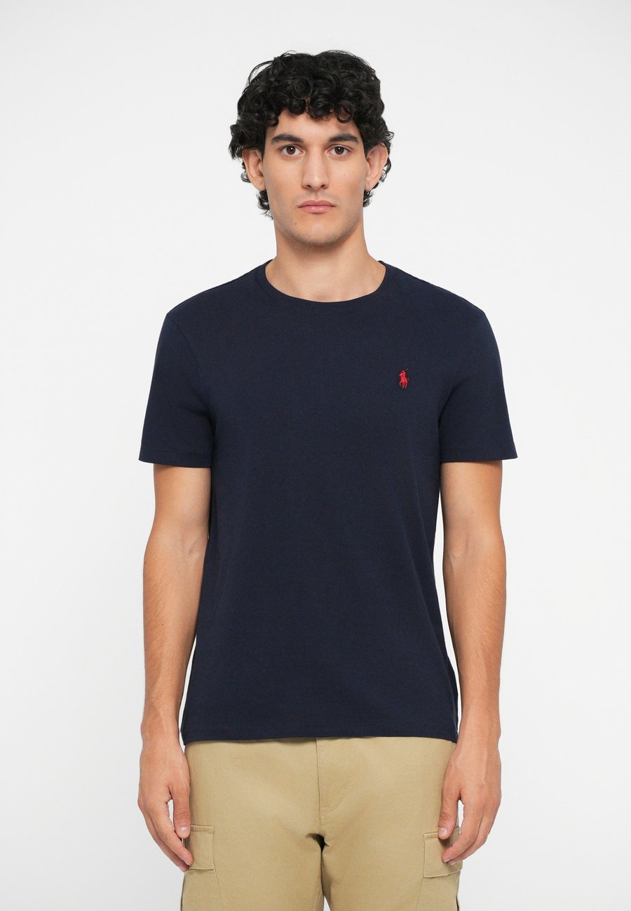 Футболка Polo Ralph Lauren GIFT BOX 2 PACK, Ink/White/White
Футболка Polo Ralph Lauren GIFT BOX 2 PACK, Ink/White/White