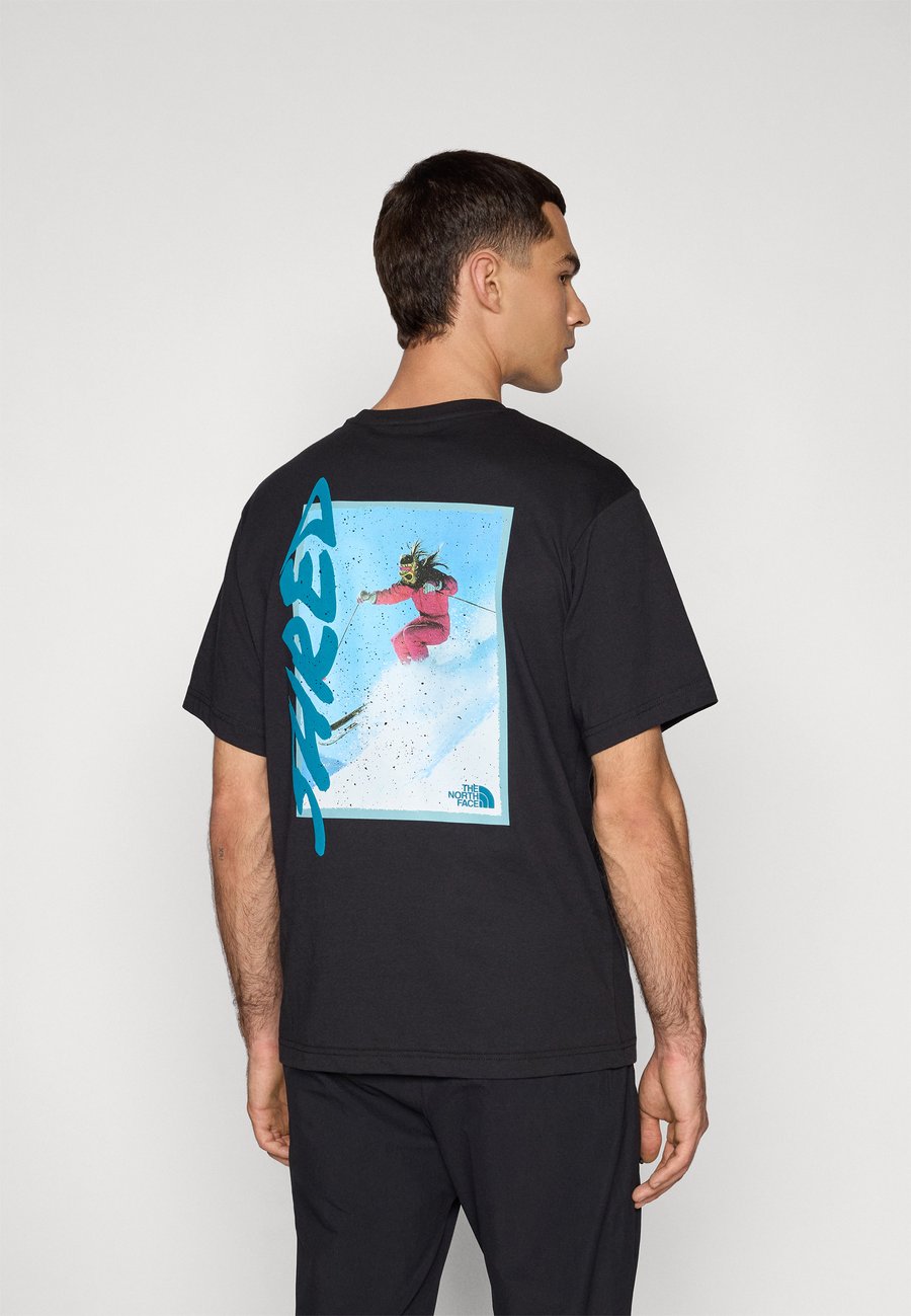 Футболка The North Face NSE SLOPES RELAXED TEE GRAPHIC UNISEX, Black
Футболка The North Face NSE SLOPES RELAXED TEE GRAPHIC UNISEX, Black