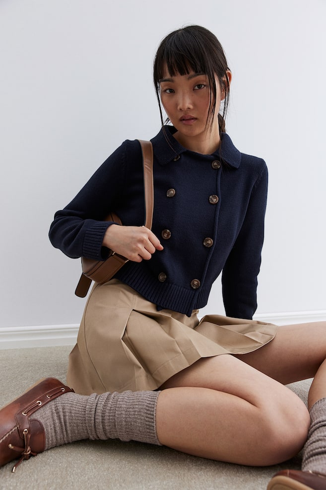 Двубортный кардиган из тонкой вязки. H&M, синий
Двубортный кардиган из тонкой вязки. H&M, синий