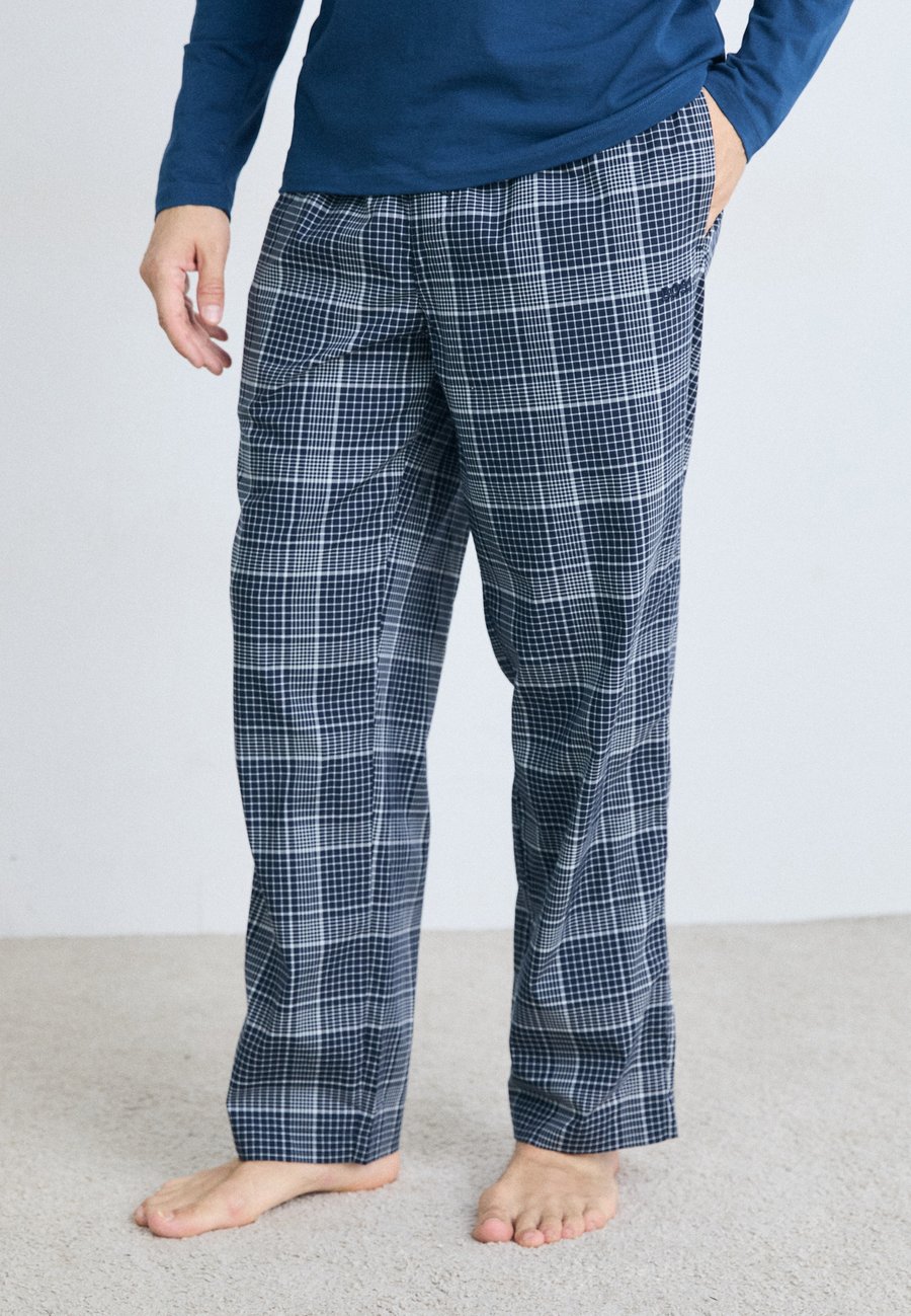 Пижамные брюки BOSS CHRIS PATTERN PANTS, Dark Blue
Пижамные брюки BOSS CHRIS PATTERN PANTS, Dark Blue