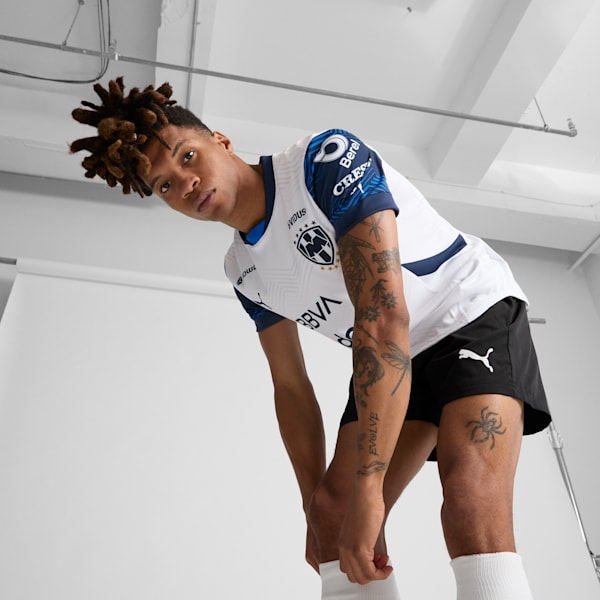 Мужская футбольная майка C.F. Monterrey 24/25 Away Puma, белый
Мужская футбольная майка C.F. Monterrey 24/25 Away Puma, белый