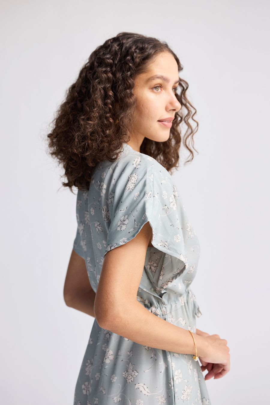 Женское длинное платье с присборенной юбкой и боковыми разрезами, цвет Мозаика Reistor, Serene symphony
Женское длинное платье с присборенной юбкой и боковыми разрезами, цвет Мозаика Reistor, Serene symphony