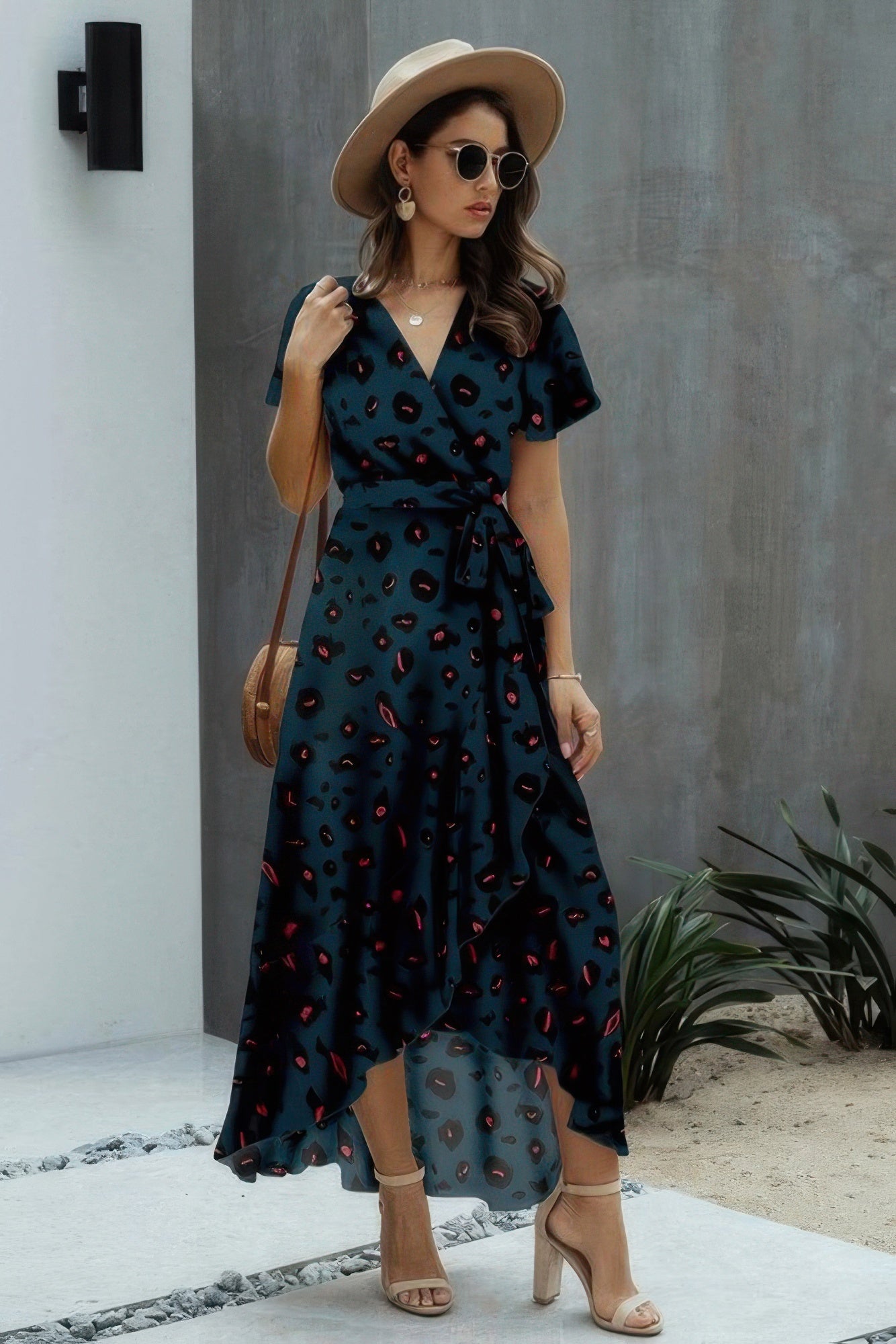 Высокий V-образный вырез платье с запахом и принтом по всей поверхности TRUEDAMES, зеленый
Высокий V-образный вырез платье с запахом и принтом по всей поверхности TRUEDAMES, зеленый