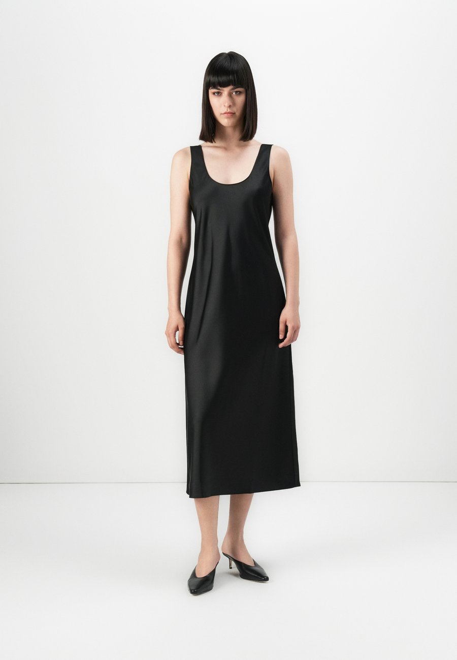 Платье Calvin Klein HERO, Black
Платье Calvin Klein HERO, Black
