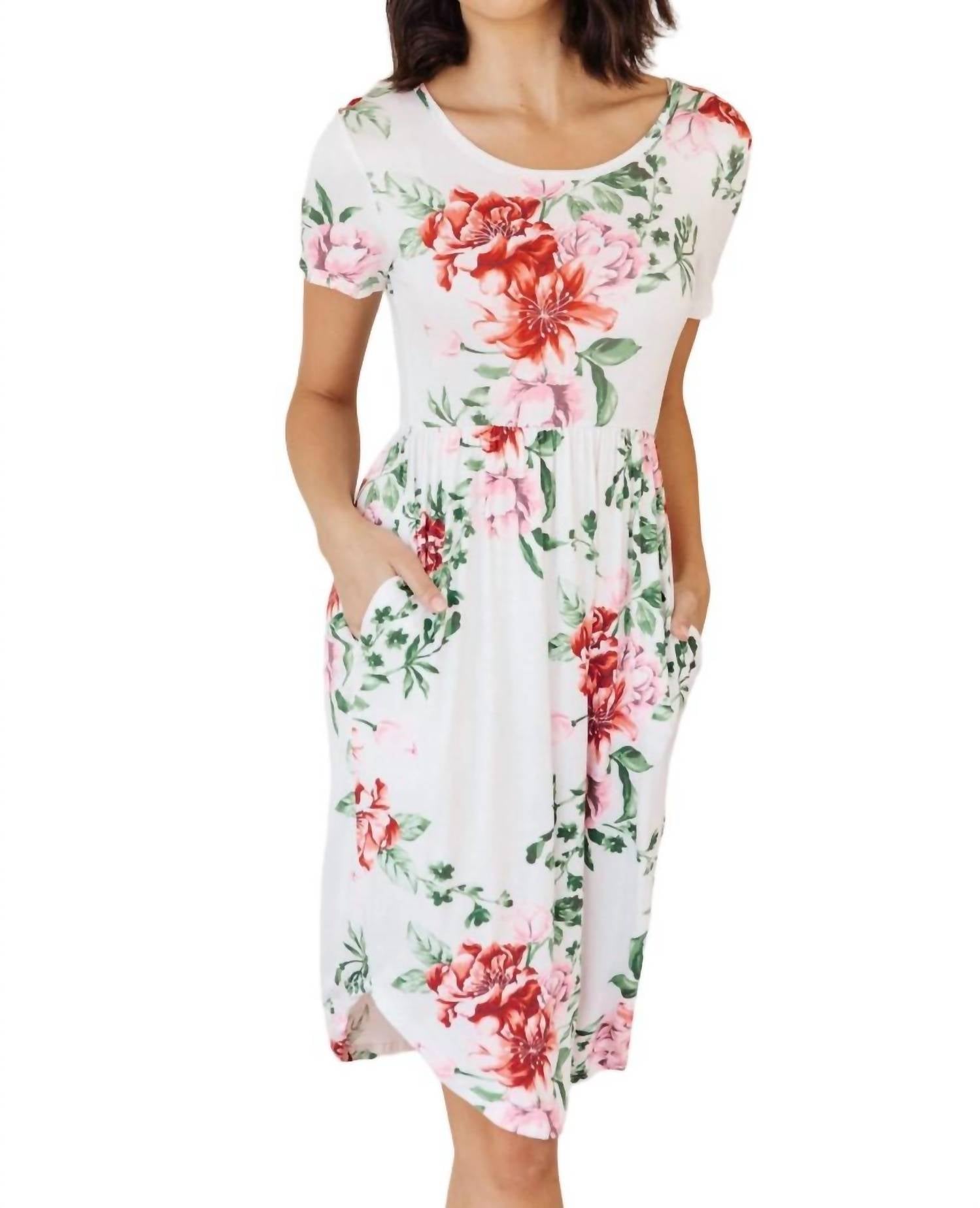 Платье Clair цвета слоновой кости VIAMOR
Платье Clair цвета слоновой кости VIAMOR