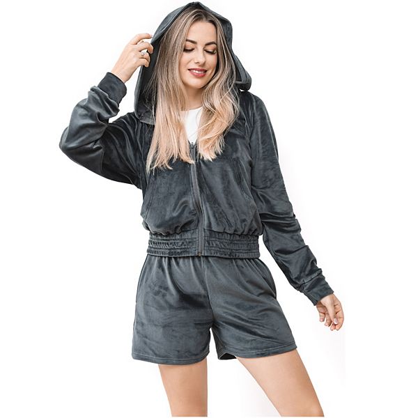 Женский комплект: худи и шорты из вельвета Royal Threads Canada, Grey
Женский комплект: худи и шорты из вельвета Royal Threads Canada, Grey