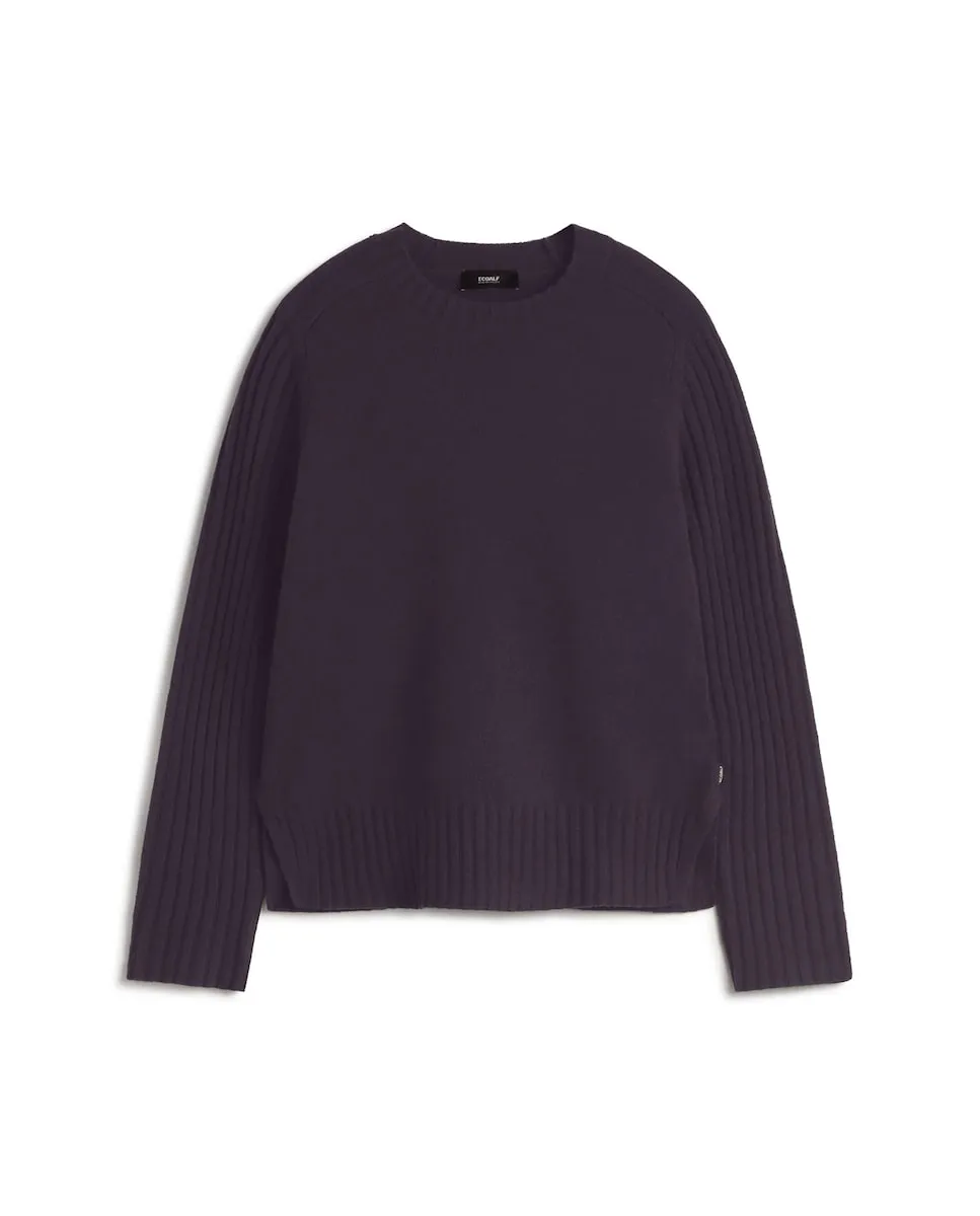 Женский свитер с круглым вырезом и боковым разрезом Ecoalf, фиолетовый
Женский свитер с круглым вырезом и боковым разрезом Ecoalf, фиолетовый