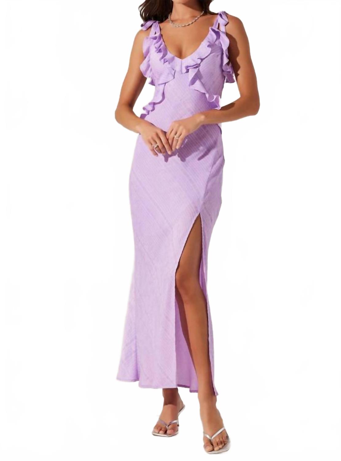 Сорбэ миди-платье с высоким разрезом в сиреневом цвете ASTR
Сорбэ миди-платье с высоким разрезом в сиреневом цвете ASTR