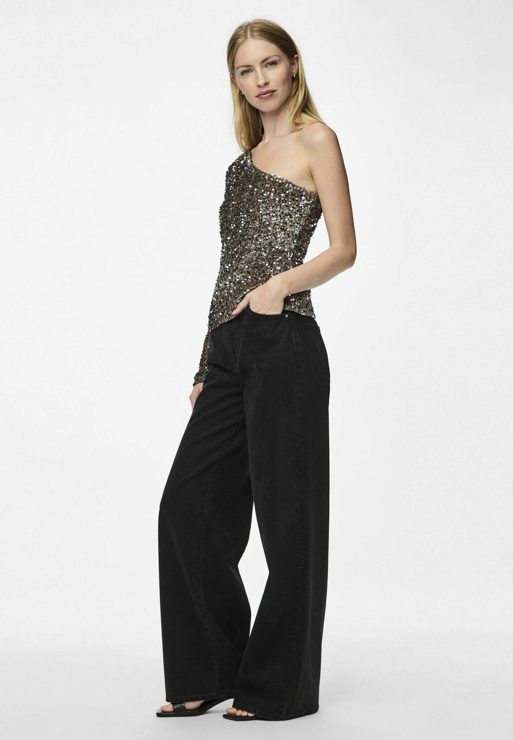 Топ с длинными рукавами PCKAM ONE SHOULDER Pieces, серый
Топ с длинными рукавами PCKAM ONE SHOULDER Pieces, серый