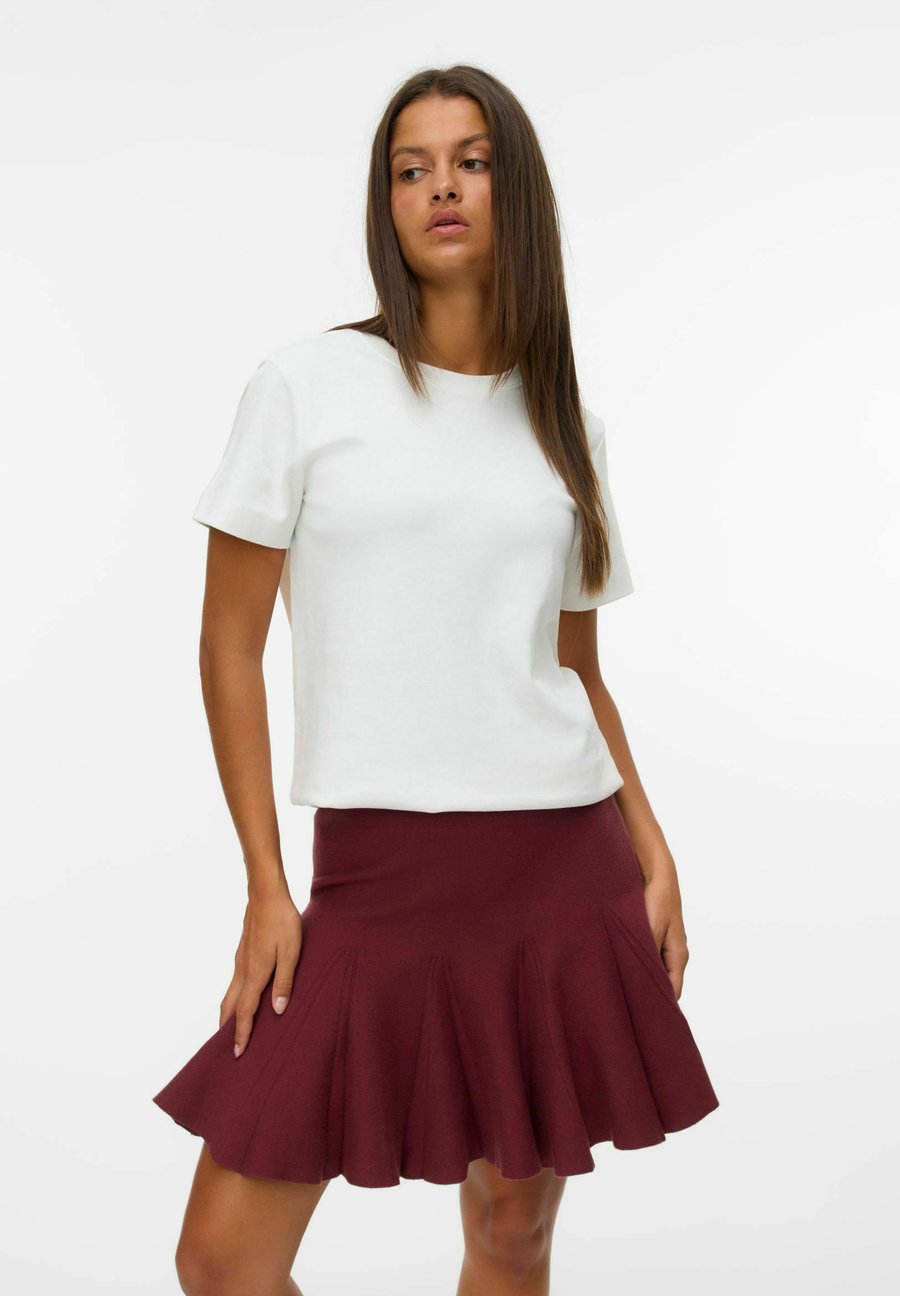 Юбка Vero Moda Pleated skirt, Syrah/Red
Юбка Vero Moda Pleated skirt, Syrah/Red