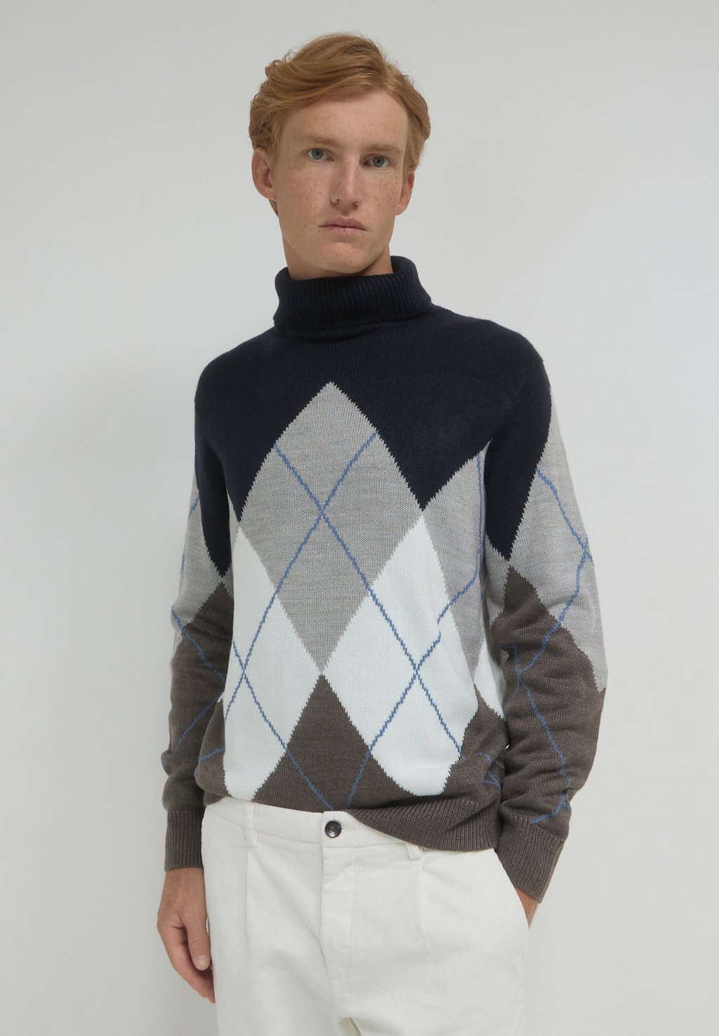 Свитер À COL ROULÉ EN DIAMANT Calliope, темно-синий
Свитер À COL ROULÉ EN DIAMANT Calliope, темно-синий