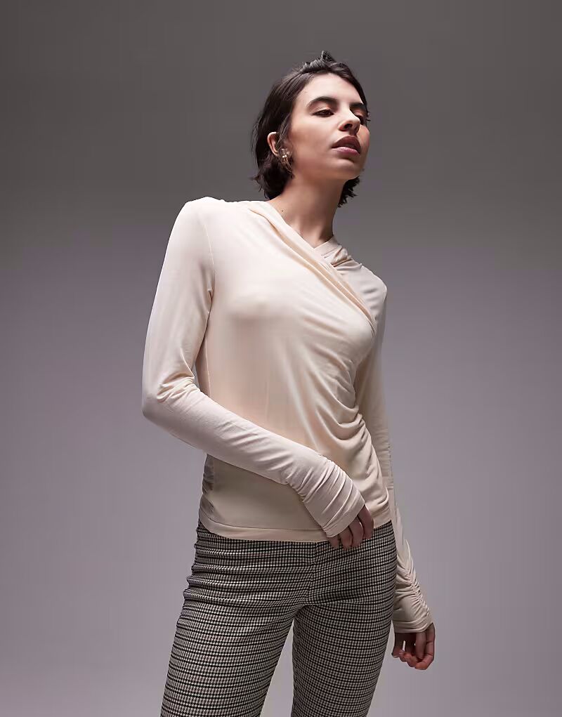 Трикотажный топ & Other Stories с драпированным запахом бежевого цвета
Трикотажный топ & Other Stories с драпированным запахом бежевого цвета