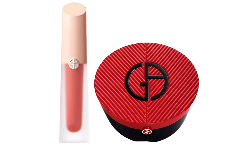 Набор косметики для женщин GIORGIO ARMANI
Набор косметики для женщин GIORGIO ARMANI