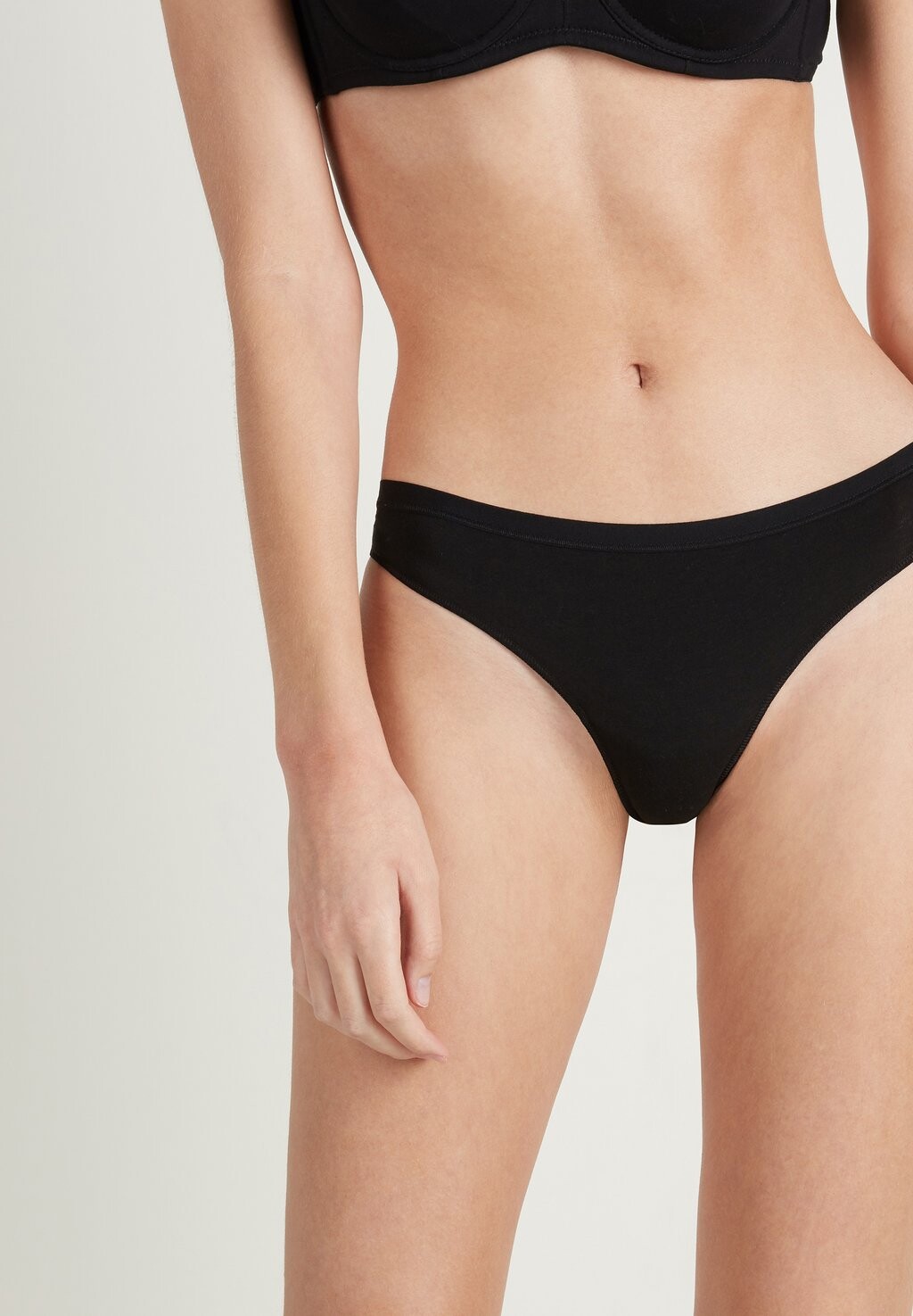 Стринги Tezenis, черный
Стринги Tezenis, черный